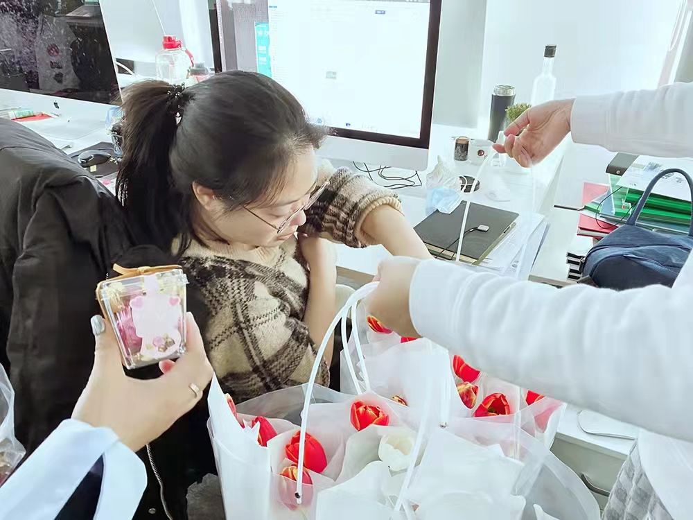 “女子力，正無窮”！歐賽斯女神們，節(jié)日快樂！